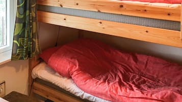 3 bedrooms, individually furnished, internet