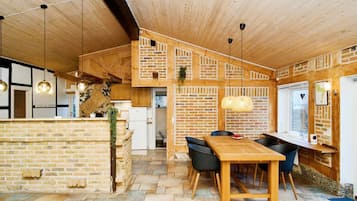 House | Private kitchen | Highchair