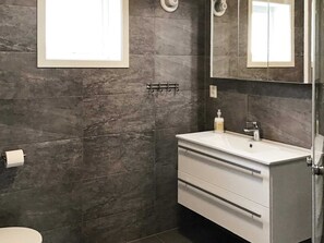 House | Bathroom