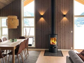 House | Dining