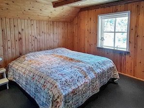 2 bedrooms, cribs/infant beds