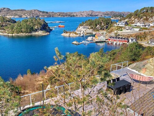 12 Person Holiday Home in Fitjar