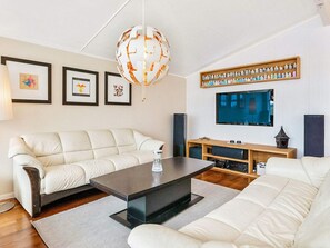 House | Living area - 4 Star Holiday Home in Fitjar (Fitjar)