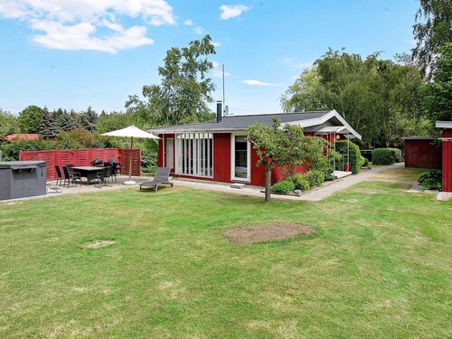 6 Person Holiday Home in Præstø