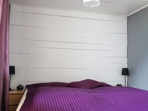 1 bedroom, individually furnished