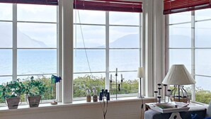 3 habitaciones y muebles diferentes 