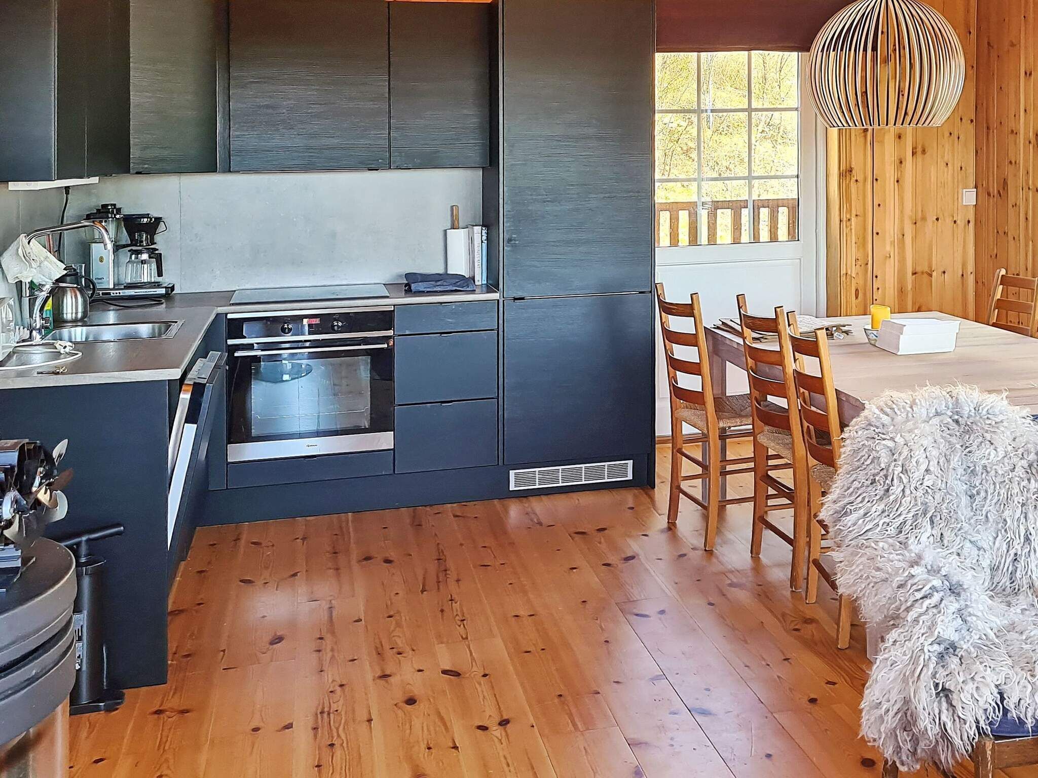 House | Private kitchen | Fridge, oven, stovetop, dishwasher