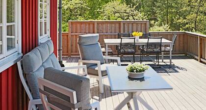 6 Person Holiday Home in Sloinge