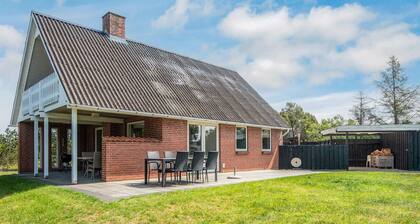6 Person Holiday Home in Glesborg