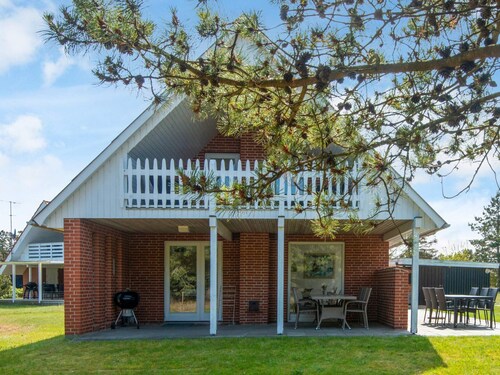 6 Person Holiday Home in Glesborg