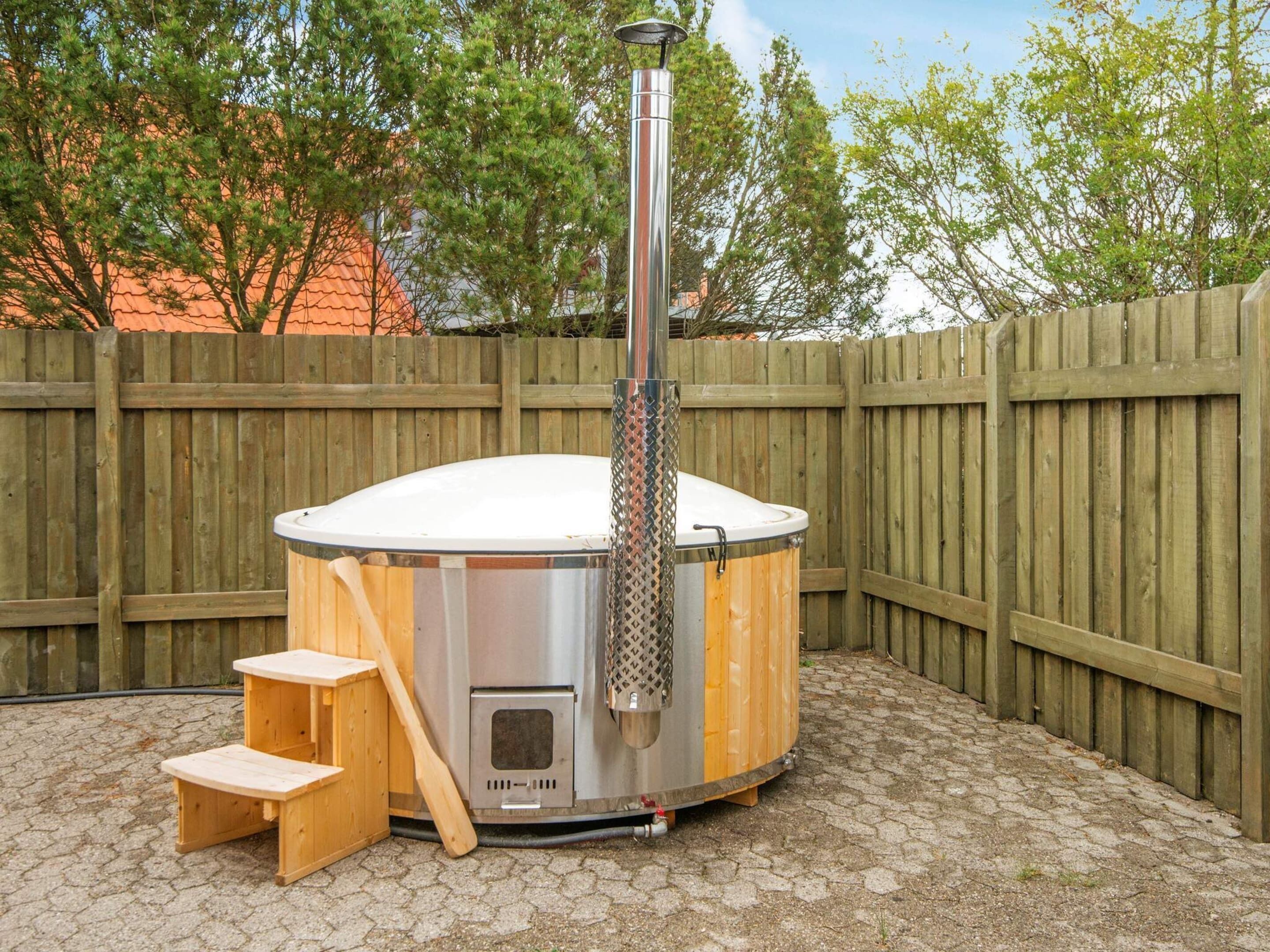 مغطس سبا خارجي