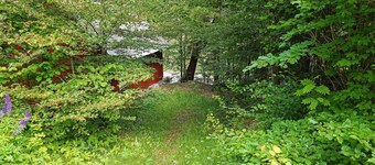 Secluded Greenery Retreat-by Traum