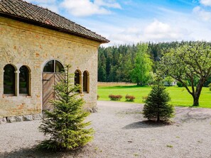House | Exterior - 4 Person Holiday Home in Tyreso (Tyreso)