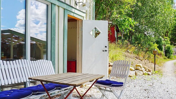 Balcony - 4 Person Holiday Home in Järna (Järna)