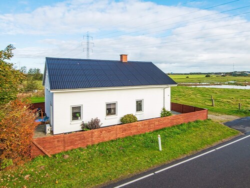 6 Person Holiday Home in Skærbæk