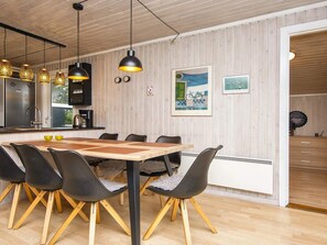 Dining - Holiday Home in Oksbøl (Oksbol)