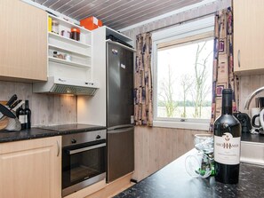Private kitchen - Holiday Home in Oksbøl (Oksbol)
