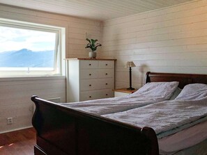 4 bedrooms, individually furnished - Seaside Serenity in Hardangerfjord-by Traum (Kvam)