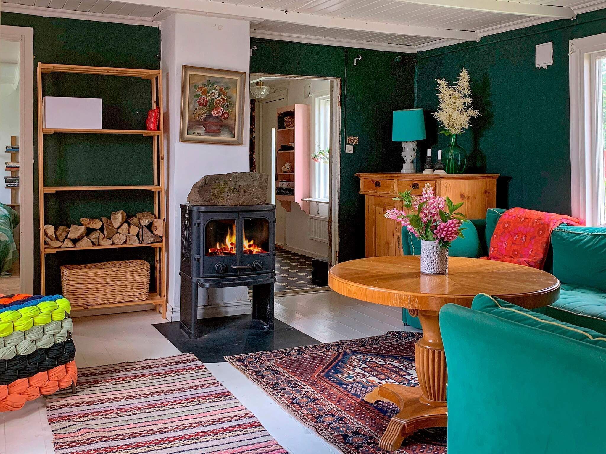 Fireplace, DVD player
