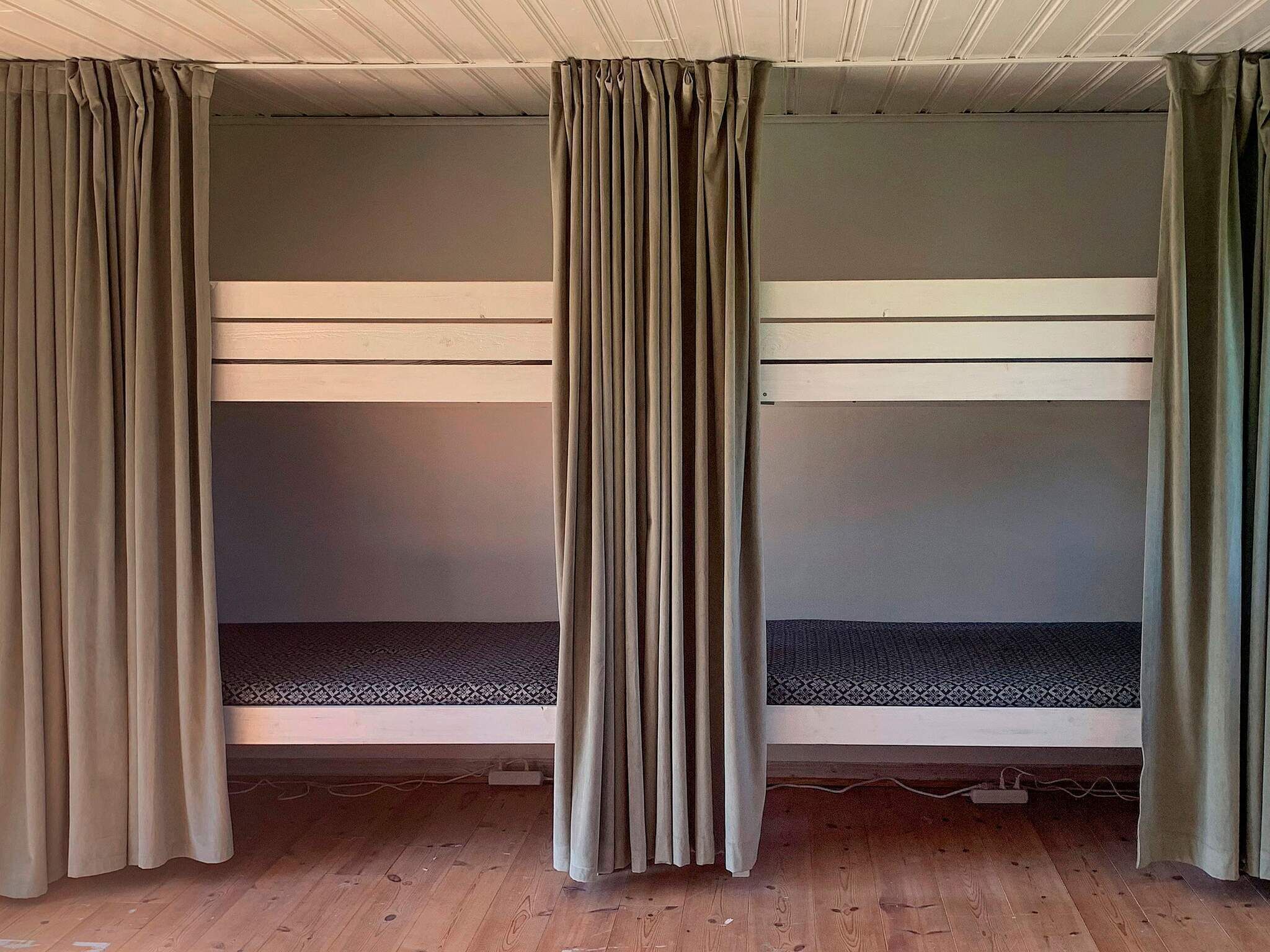 2 bedrooms