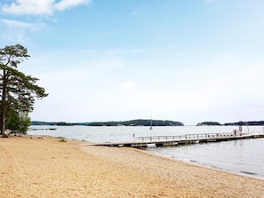 Beach - 6 Person Holiday Home in Årsta Havsbad (Haninge)