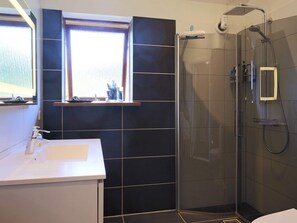 Bathtub