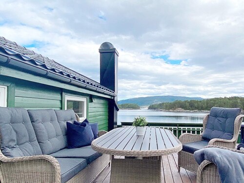 6 Person Holiday Home in Lindas