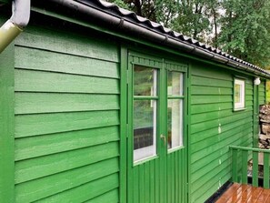 Exterior - 6 Person Holiday Home in Lindas (Alver)