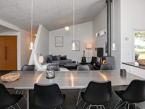3 bedrooms
