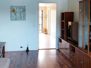 3 bedrooms, individually furnished - 6 Person Holiday Home in Svelgen (Bremanger)