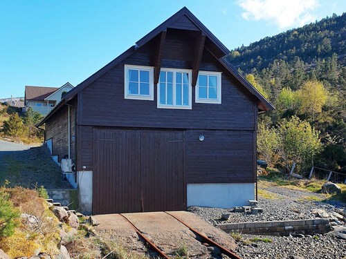 6 Person Holiday Home in Svelgen