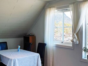 Dining - 6 Person Holiday Home in Svelgen (Bremanger)