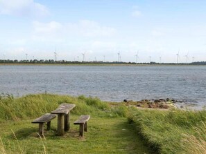 House | Water view - 7 Person Holiday Home in Hadsund (Hadsund)