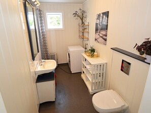 Apartment | Bathroom
