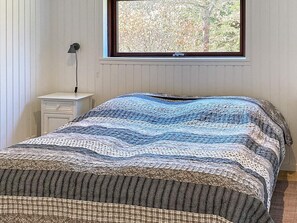 House | 3 bedrooms, cribs/infant beds
