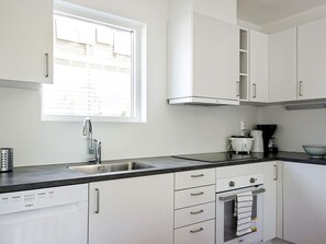 House | Private kitchen - 4 Star Holiday Home in Stromstad (Stromstad)