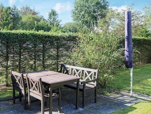 House | Outdoor dining