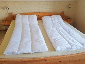 4 bedrooms, individually furnished, bed sheets