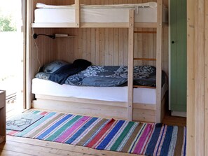 Individually furnished, bed sheets