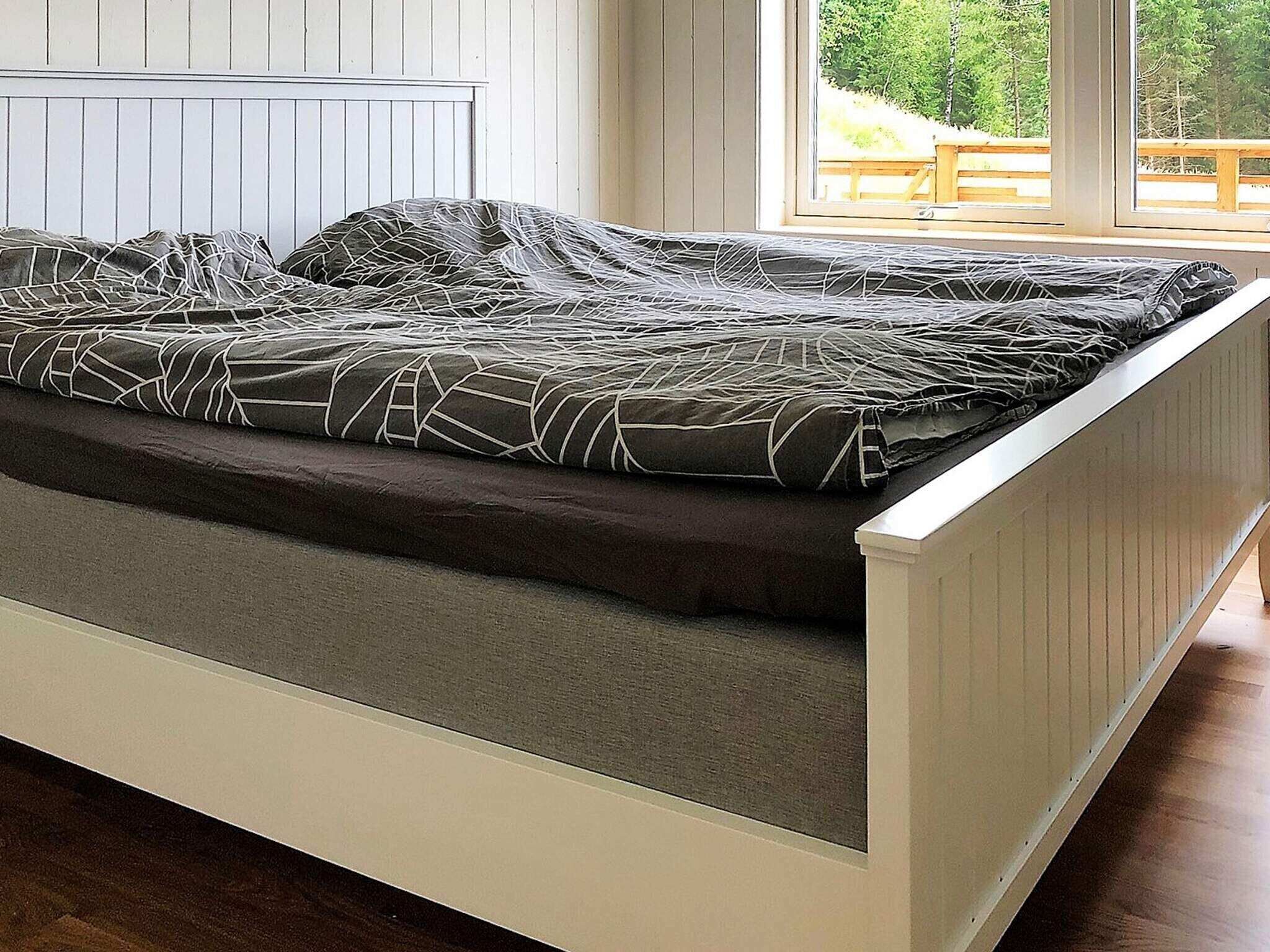 3 bedrooms, individually furnished, bed sheets