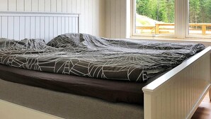 3 bedrooms, individually furnished, bed sheets - Holiday Home in Töllsjö (Töllsjö)