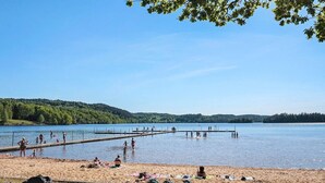 Beach - Holiday Home in Töllsjö (Töllsjö)