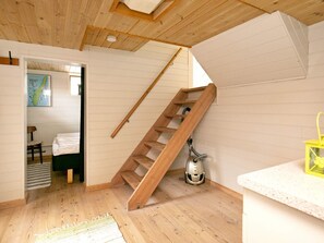 3 Schlafzimmer, Babybetten