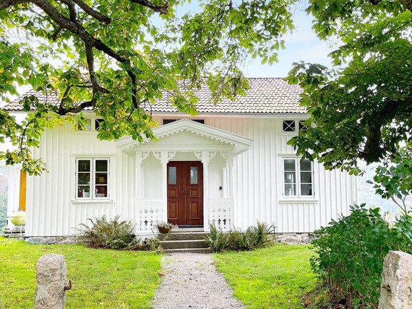 House | Exterior - Seaside Charm in Bohuslan-by Traum (Uddevalla)