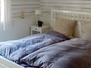 2 bedrooms, cribs/infant beds - 8 Person Holiday Home in Hurup Thy (Hurup Thy)