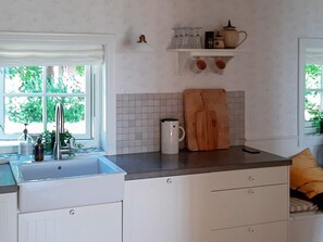 Fridge, microwave, stovetop, dishwasher - 8 Person Holiday Home in Hurup Thy (Hurup Thy)