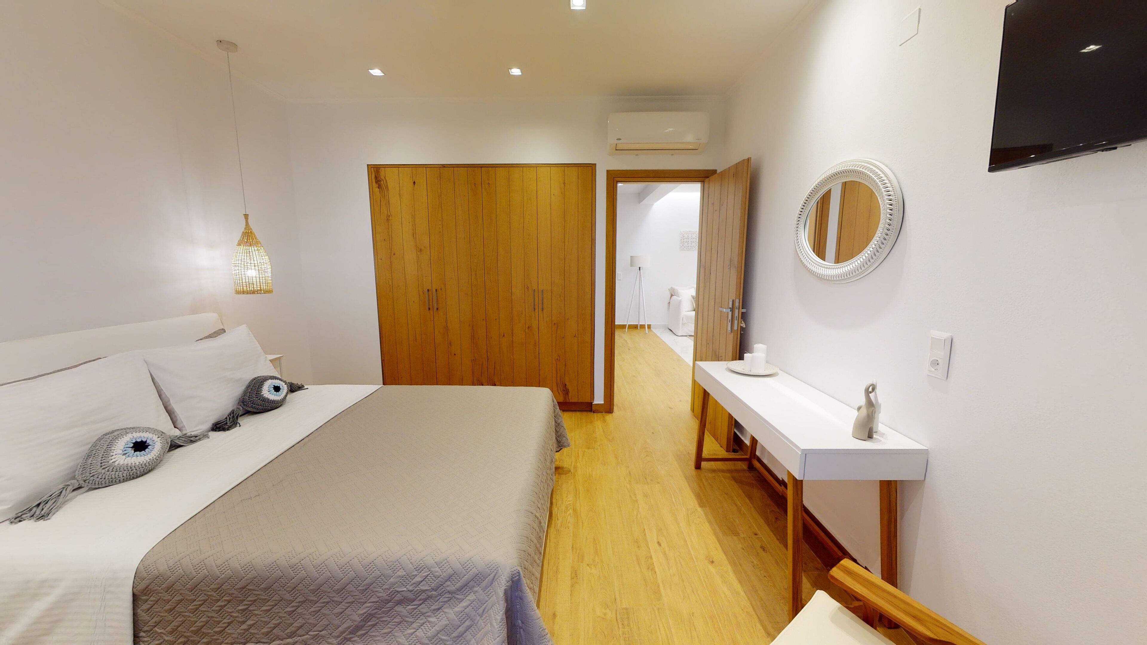 Magnificent view to the sea from our big pool