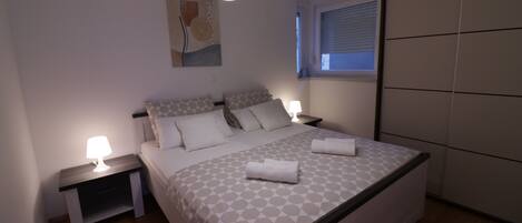 1 bedroom, free WiFi, bed sheets