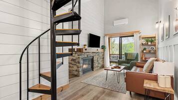 Televisión, chimenea, videojuegos y estéreo