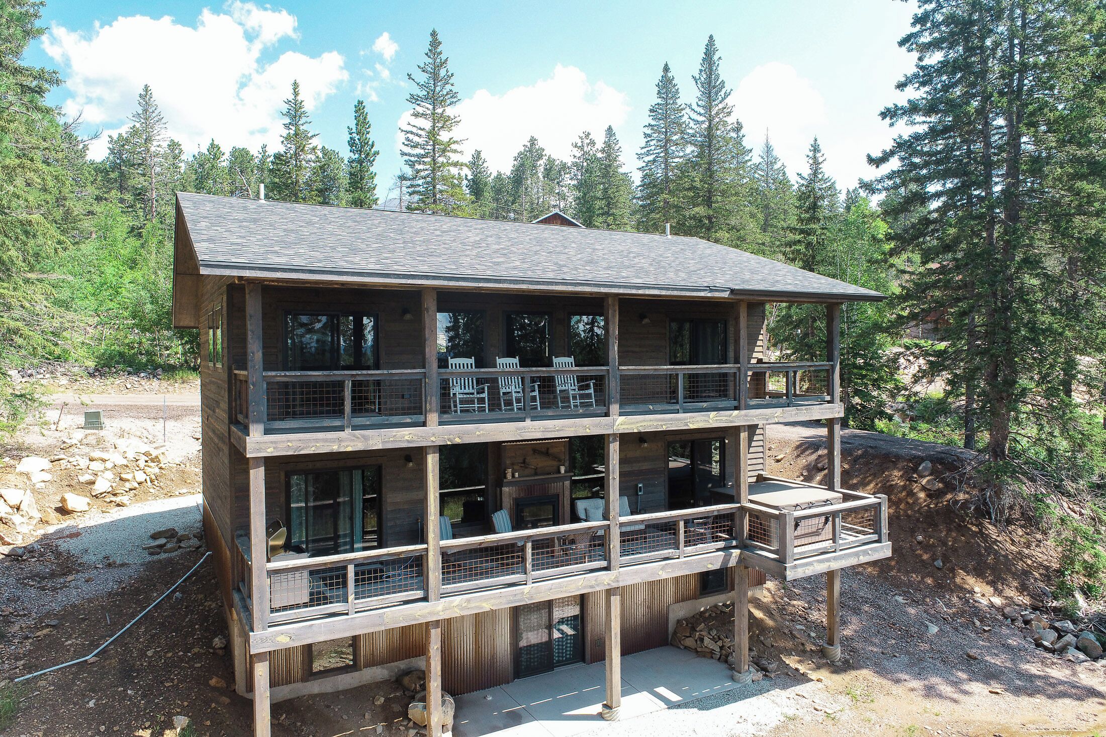 Spacious Cabin on Terry Peak with Double Deck, Indoor/Outdoor Fireplace!